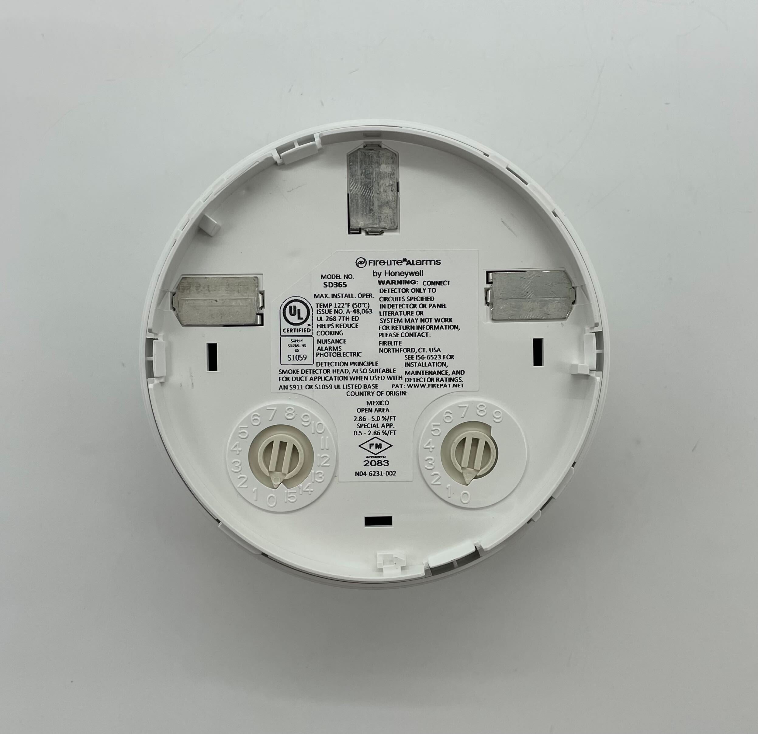 Firelite SD365 Series intelligent plug-in smoke detectors with enhanced optical sensing chamber and stable communication two-wire SLC loop connection Click here