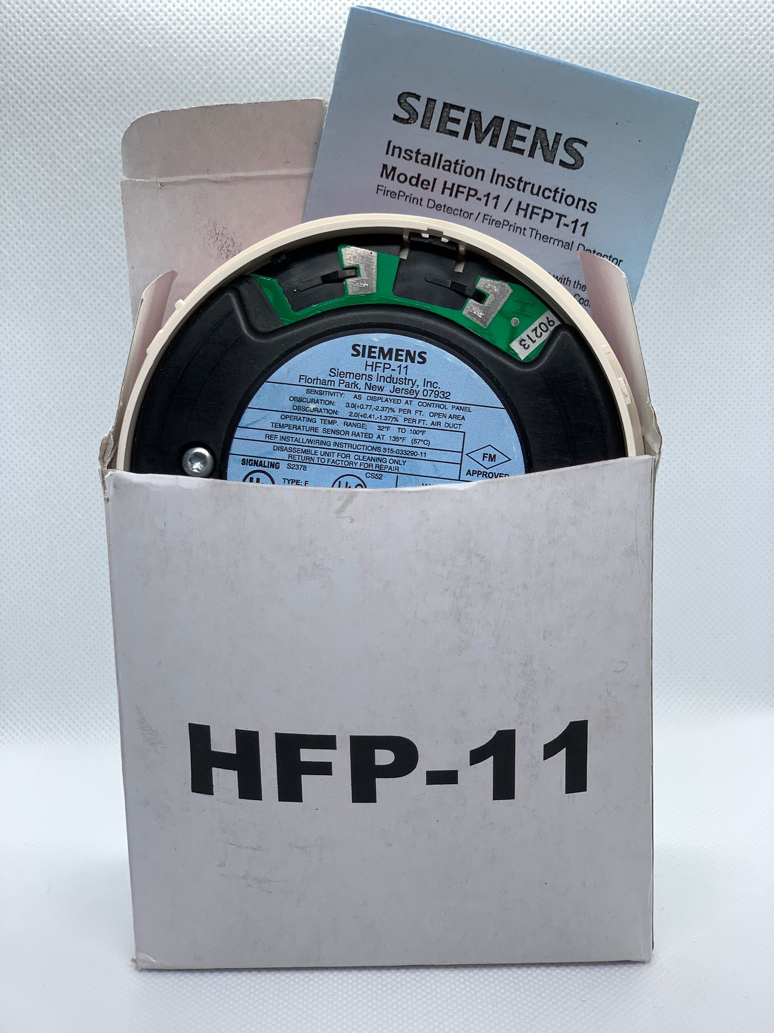 https://thefirealarmsupplier.us/cdn/shop/products/siemens-hfp-11-intelligent-fire-detector-894023.jpg?v=1697217364&width=1536